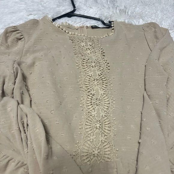 Multiple tops - Picture 1 of 9